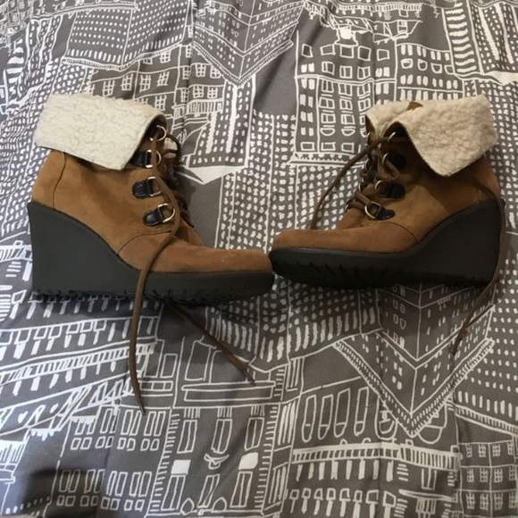 Size 8 women’s Heel Boots - Picture 4 of 4